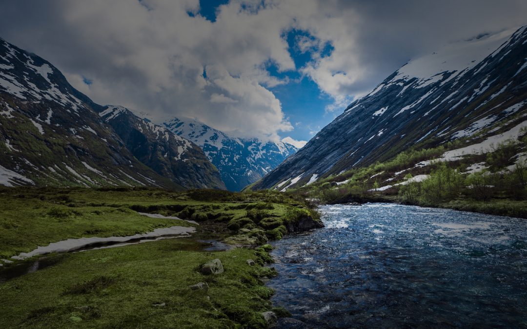 norway-mountains-banner-1
